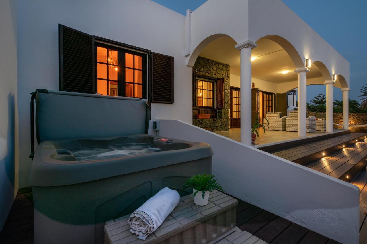 Villa Maylands Playa Blanca  Exterior photo